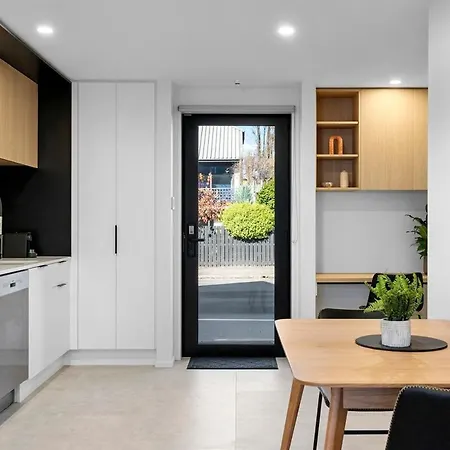 Stylish Stay Heart Of The Cbd